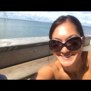 Meet your Posher, Alexandra